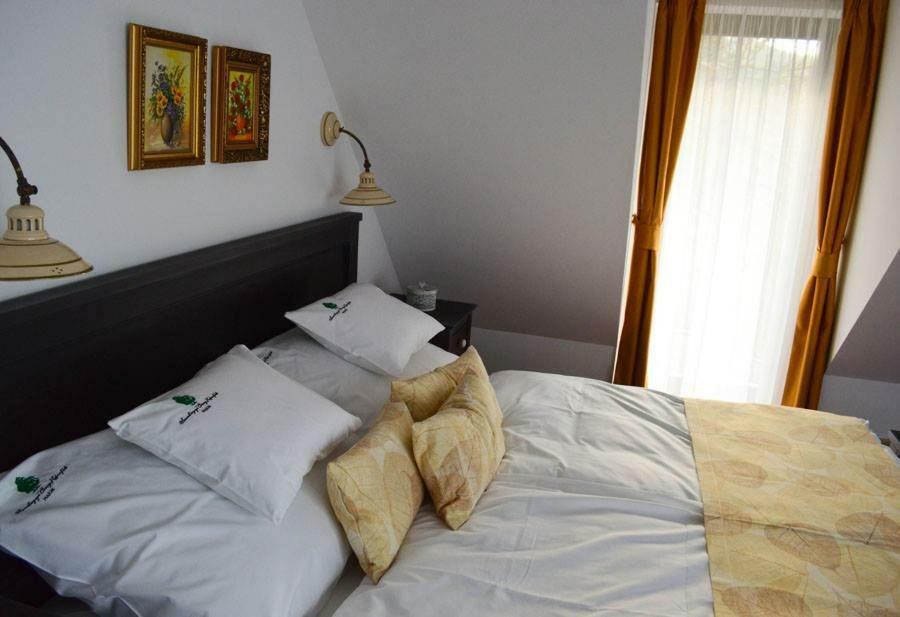 Somhegyi Öreg Hársfák Major Vendégház Bakonybél Exterior foto